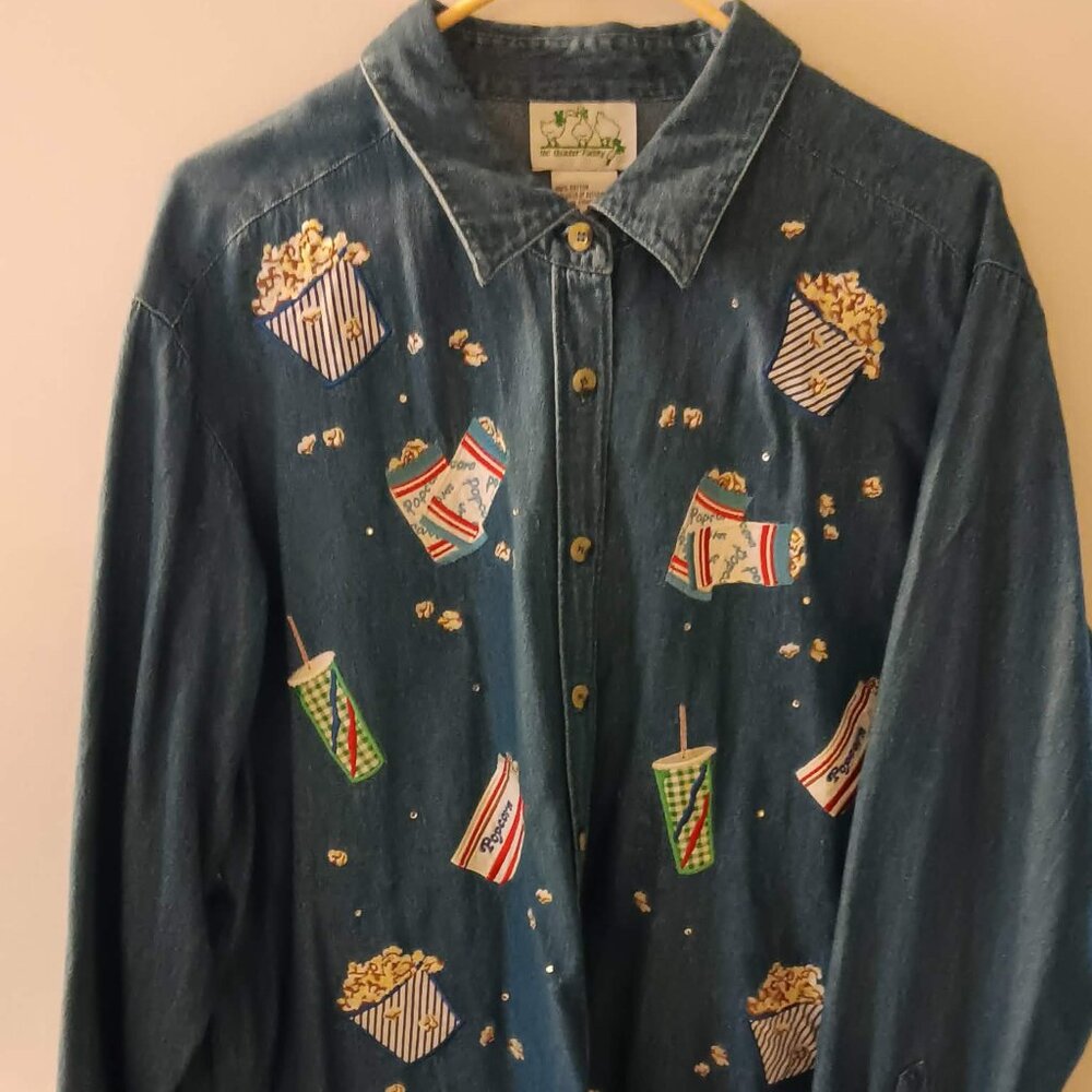 Quacker Factory woman's denim button-down shirt with popcorn1X